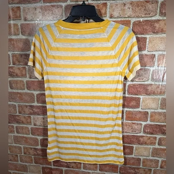 Pittsburgh Steelers Striped woman’s V-Neck T-Shirt sz M - Picture 2 of 6
